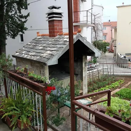 Viktoria Appartement *