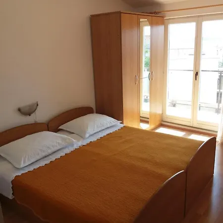 Viktoria Appartement *