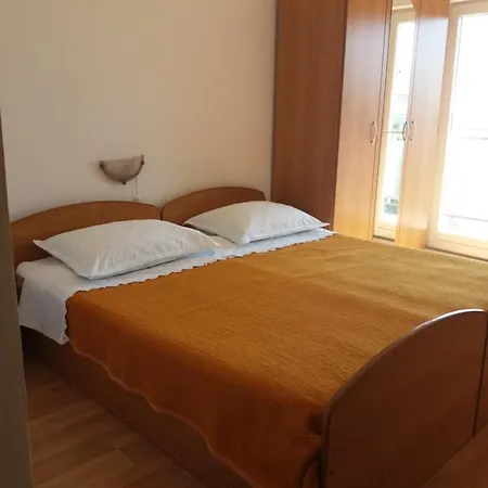 Apartment Viktoria Primosten