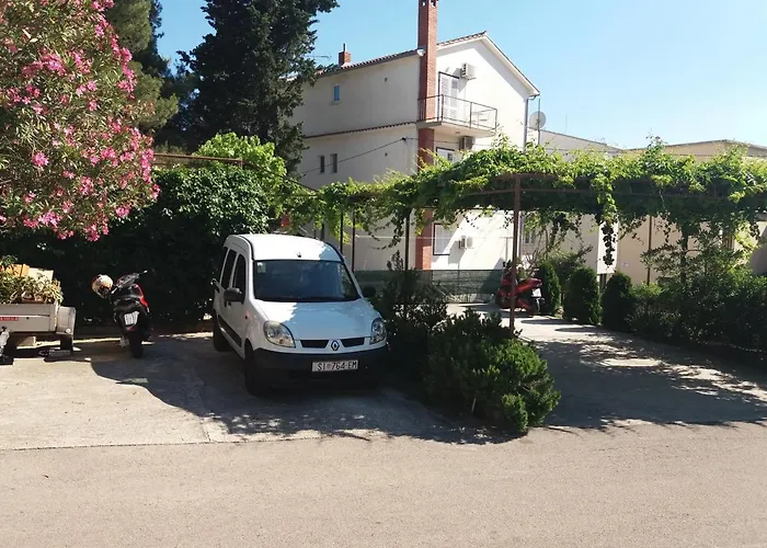 Viktoria Apartment *